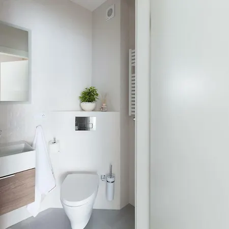 Raval - Soft Black Rewal