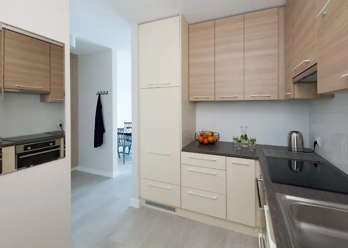 Raval - Soft Black * レバル